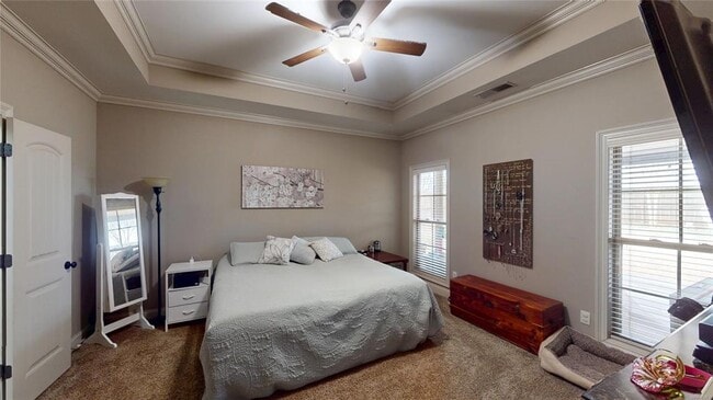 Building Photo - 150 Village Ct