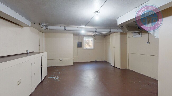 Building Photo - 4771 N Willamette Blvd