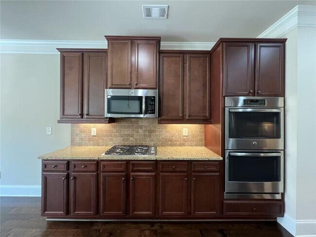 Building Photo - 5665 Winding Lakes Dr