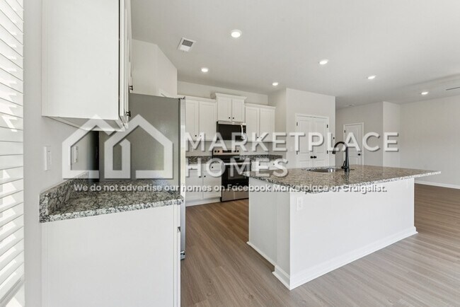 Building Photo - 3402 Saddlebred Dr