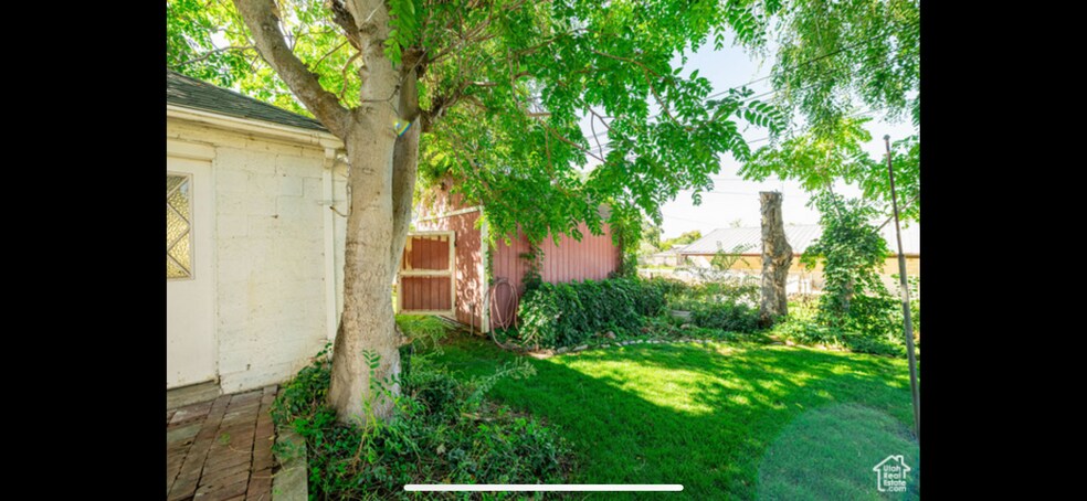 Building Photo - 355 N 400 E