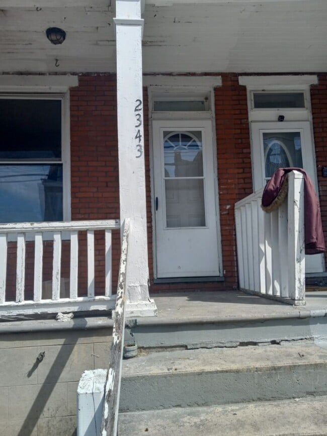 Building Photo - 2343 Logan St