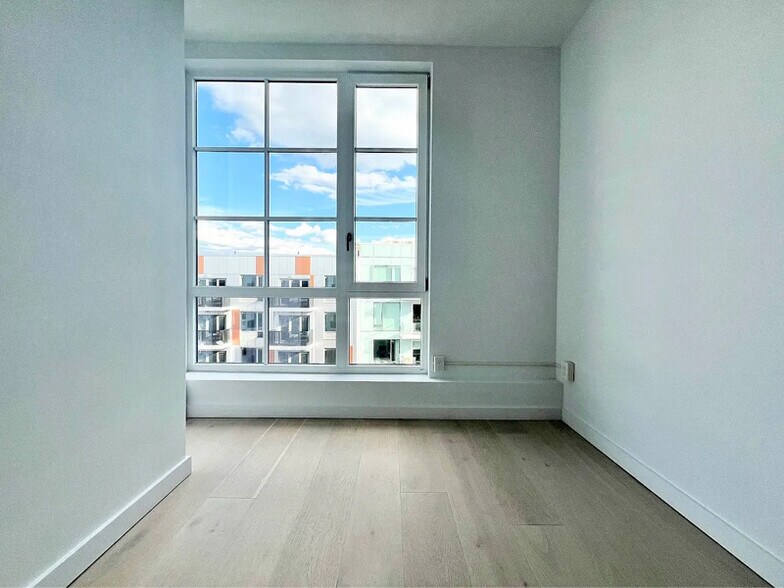 Building Photo - 37-25 32nd St