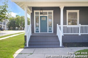 Building Photo - 207 Loretta Pl