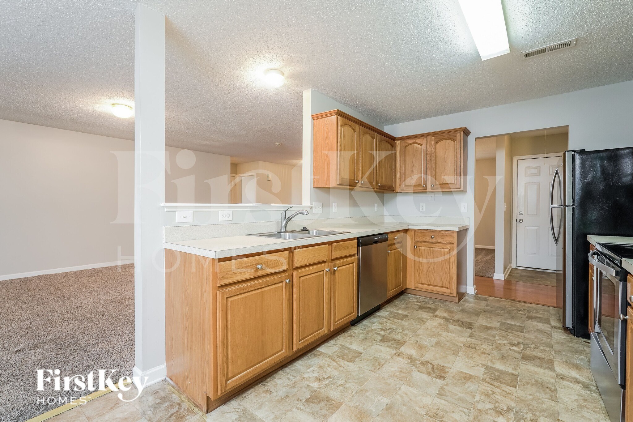 Building Photo - 2402 Lannigan Dr