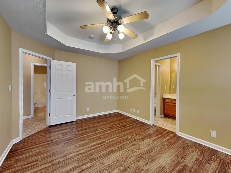 Building Photo - 1004 Hendricks Ct