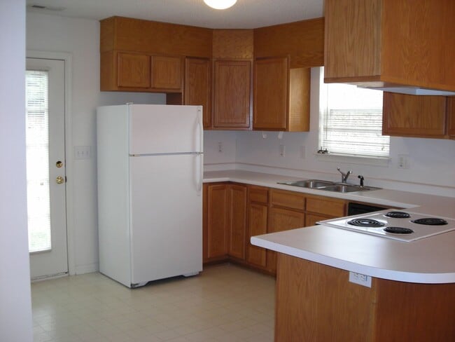 Building Photo - 101 Springwood Ln