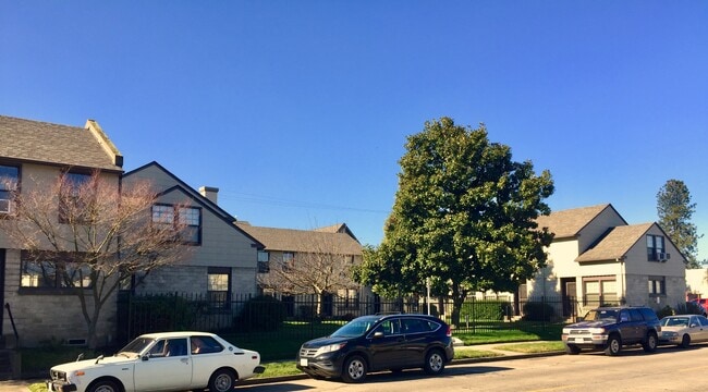Building Photo - 115 N Ivy St