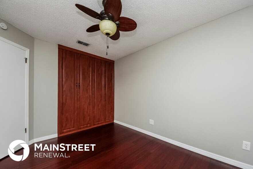 Building Photo - 857 Heather Glen Cir