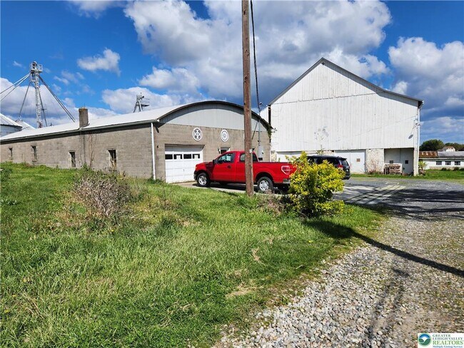 Building Photo - 4939 Indian Creek Rd