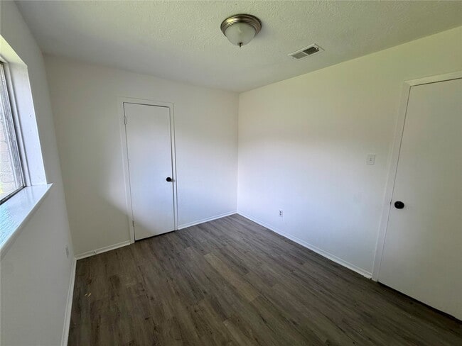 Building Photo - 12818 Segrest Dr