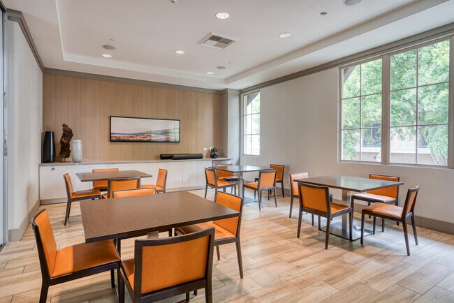 Building Photo - 1000 National Ave