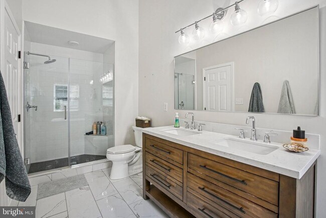Building Photo - 3210 Escapade Cir