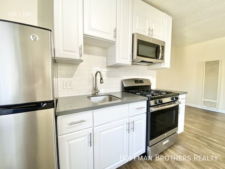 Building Photo - 4619 Lomita St