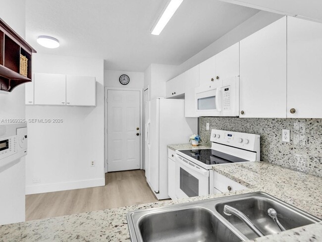 Building Photo - 11512 NW 48th Terrace