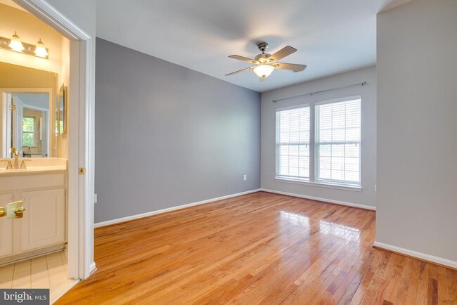 Building Photo - 11582 Cavalier Landing Ct