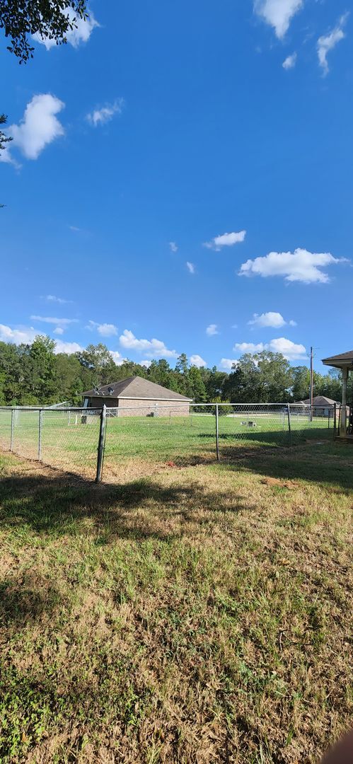 Building Photo - 2262 FM2864