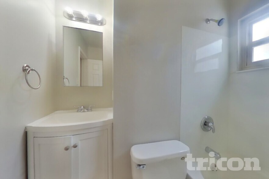 Building Photo - 2306 Tennent Ct
