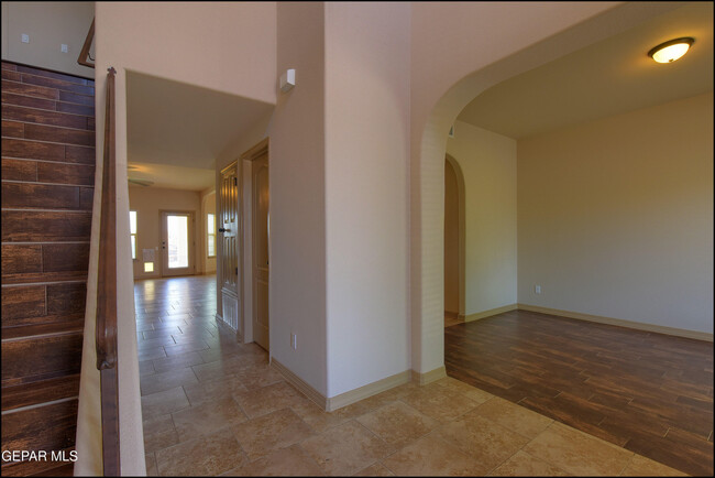 Building Photo - 7228 Longspur Drive