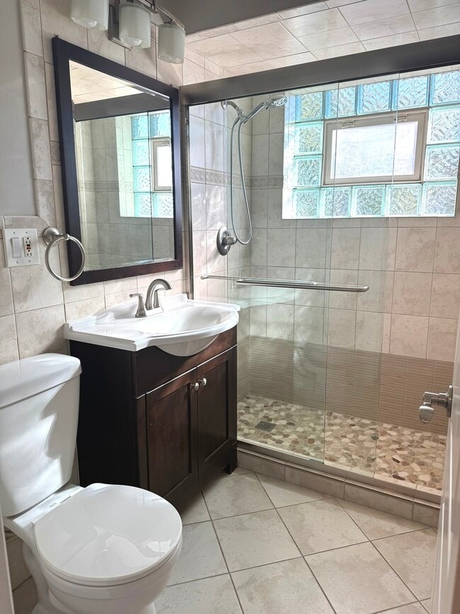 Building Photo - 2800 N 72Nd Ct