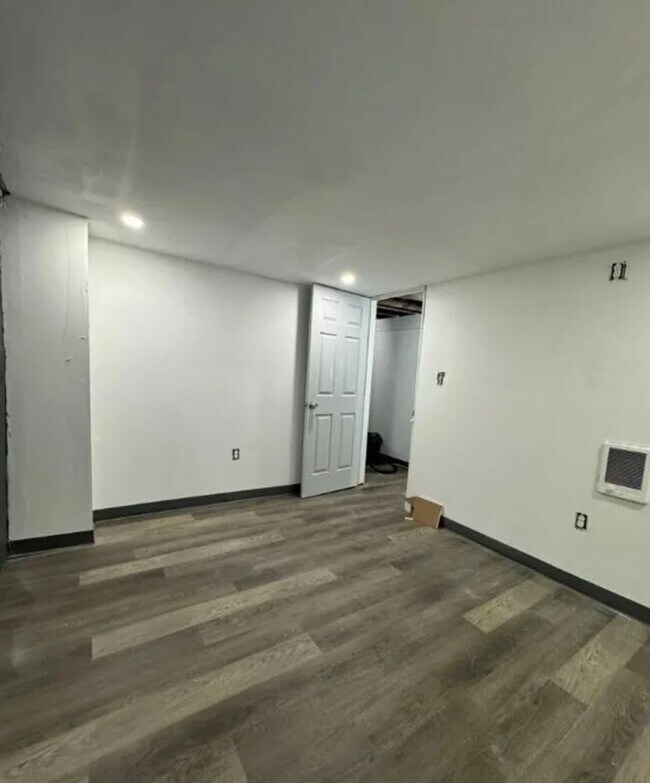 Building Photo - Osmond Duplex