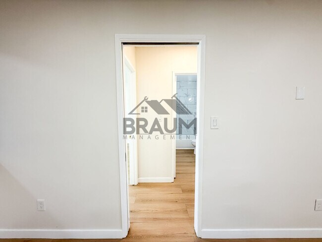 Building Photo - 5611 Fulcher Ave