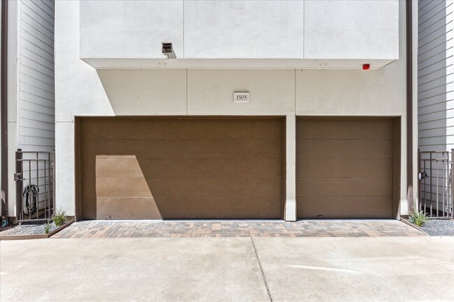 Building Photo - 1505 Missouri St