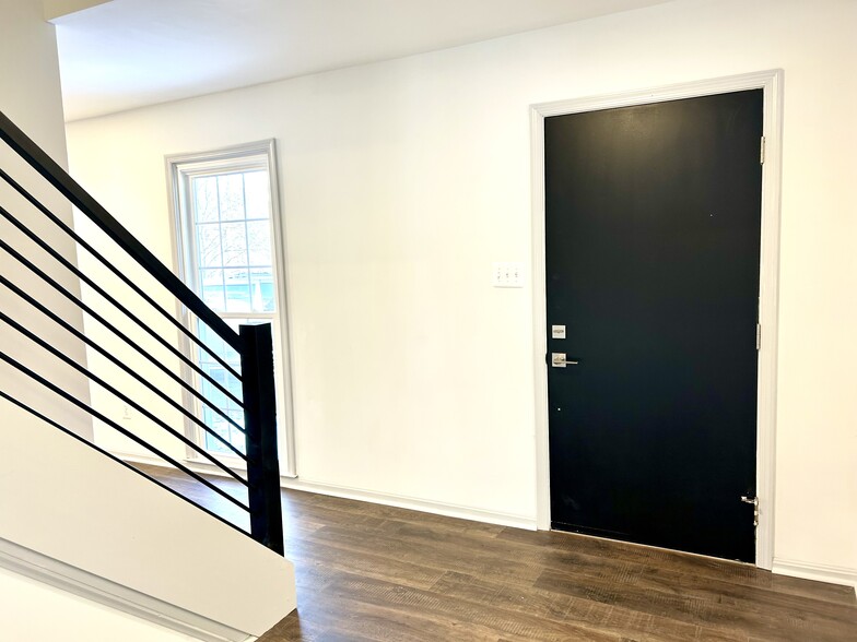 Building Photo - 6348 Torrence St