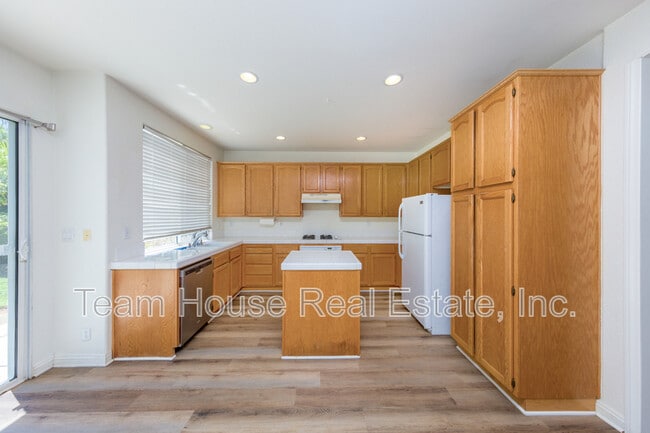 Building Photo - 25620 Wordsworth Ln