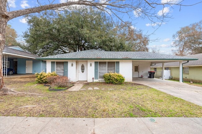 Building Photo - COMING APRIL 1ST!  NEWLY REMODELED HOME!