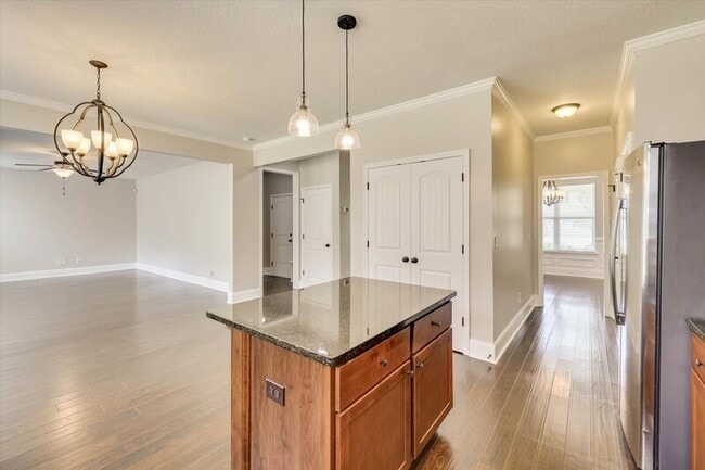 Building Photo - 127 Radcliff Dr