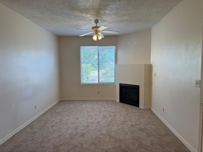 Building Photo - 4310 Sabana Grande Ave SE