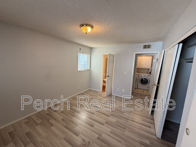 Building Photo - 14424 E Colorado Dr