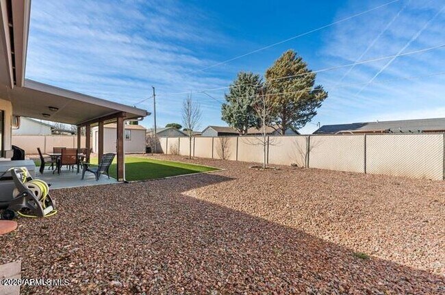 Building Photo - 3900 N Taylor Dr