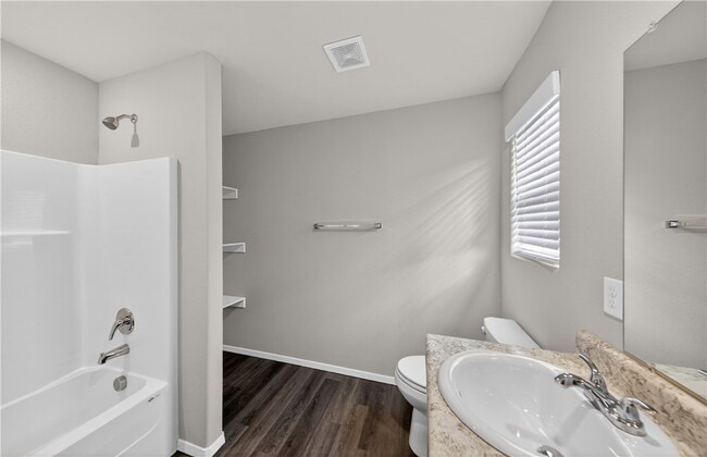 Building Photo - 4404 SW Sackett Ave