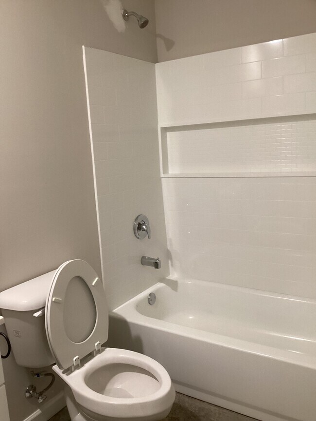 Building Photo - 3053 Sunrise St