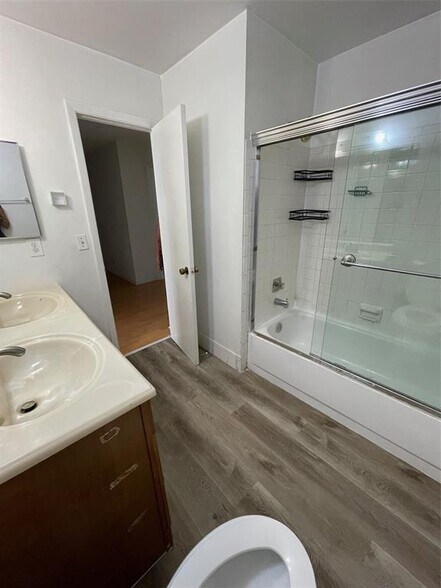 Building Photo - 8237 NW 8th Ct