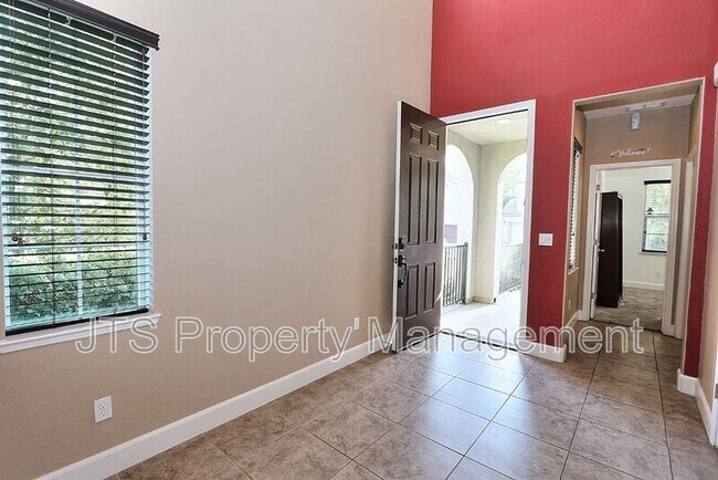 Building Photo - 1427 Bicker Cir