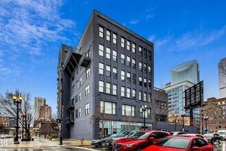 Building Photo - 626 W Randolph St