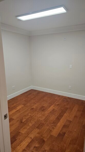 Building Photo - 7440 E Green Lake Dr N