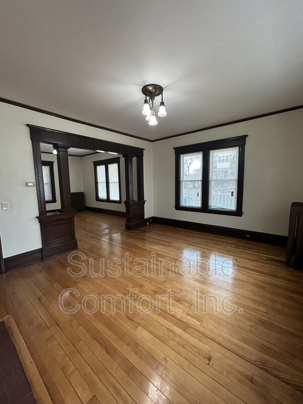 Building Photo - 14 Clearview Ave