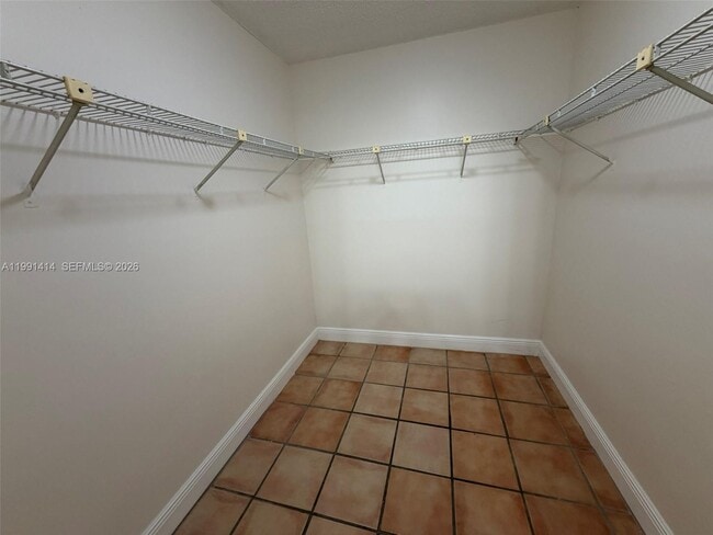 Building Photo - 1221 SW 124th Ct