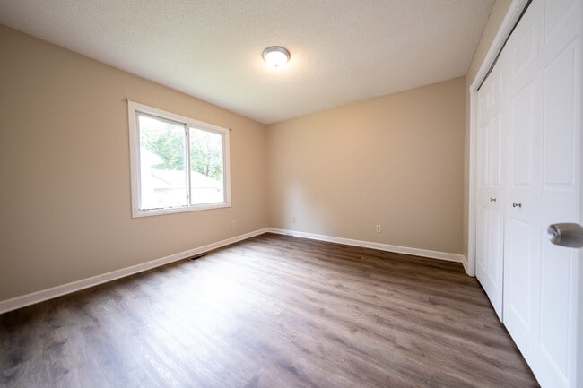 Building Photo - 3688 Falcon Way