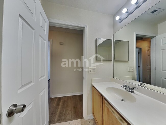 Building Photo - 4618 Newbourne Way