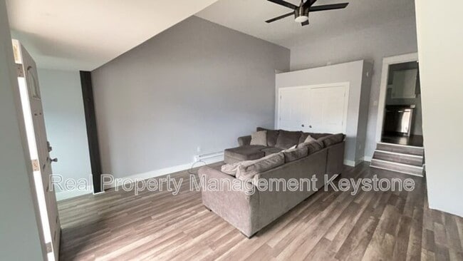Building Photo - 1245 Chartiers Ave
