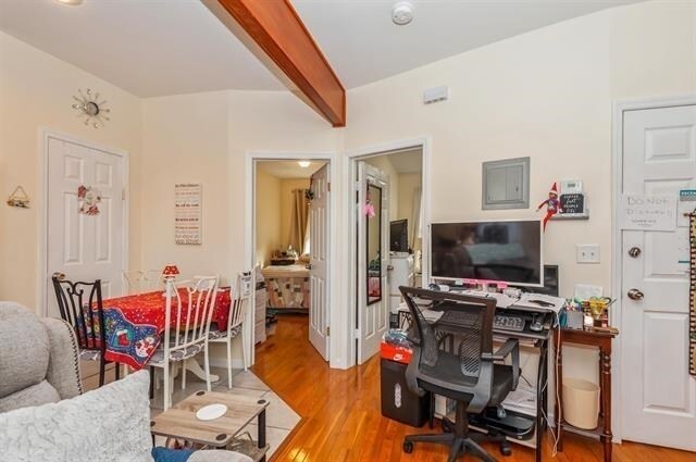 Building Photo - 17-19-19 Chase Ct