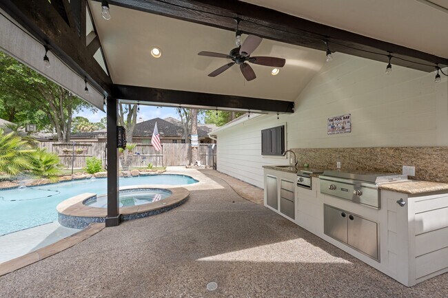 Building Photo - 14343 Millstone Estates Ln