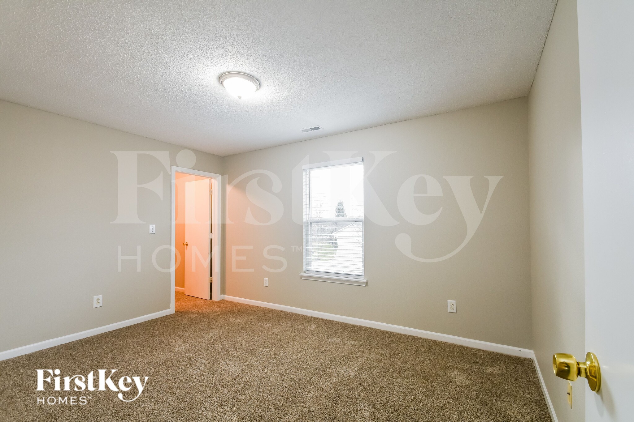 Building Photo - 19127 Fox Chase Dr