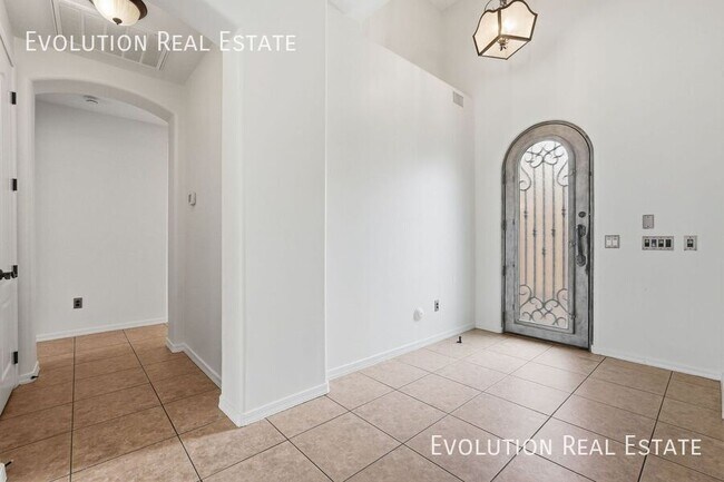 Building Photo - 3287 S Cottonwood Dr