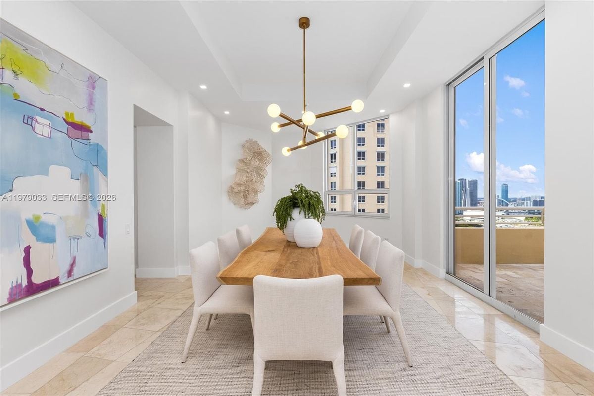 Building Photo - 808 Brickell Key Blvd